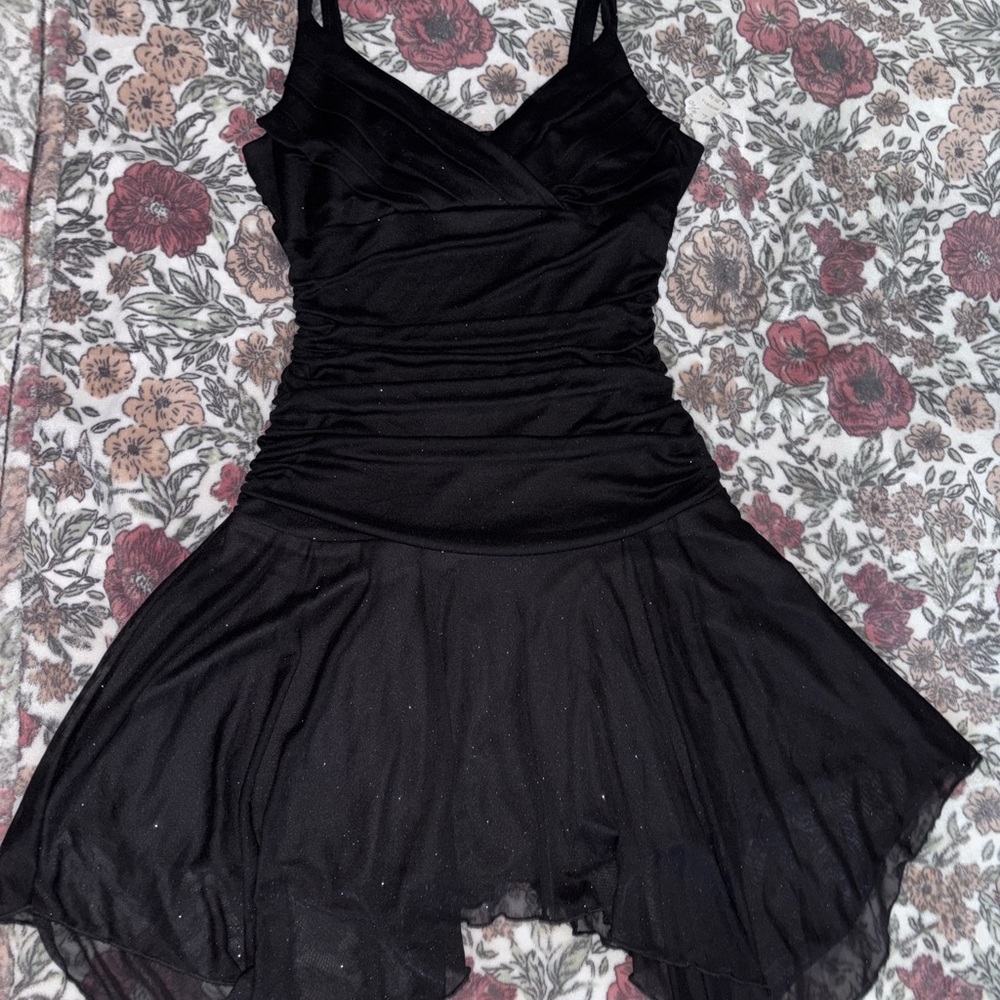 Elegant Black Sleeveless Dress
